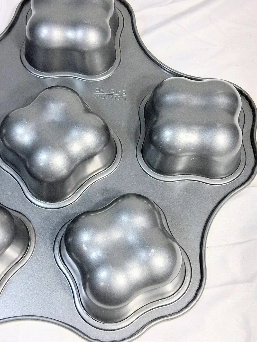 Chicago Metallic Stuff It Up Pan 14